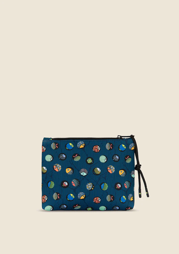 POCHETTE MARE EFFEK IN NEOPRENE COLOR VERDE PETROLIO CON STAMPA DI PESCE PALLA - immagine 3