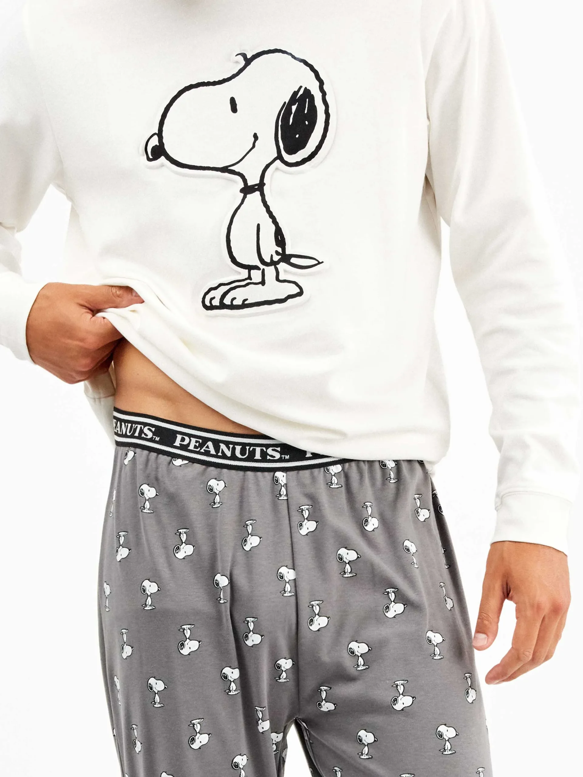 PIGIAMA UOMO GISELA IN CALDO COTONE A GIROCOLLO STAMPA SNOOPY CON PANTALONE GRIGIO - immagine 3